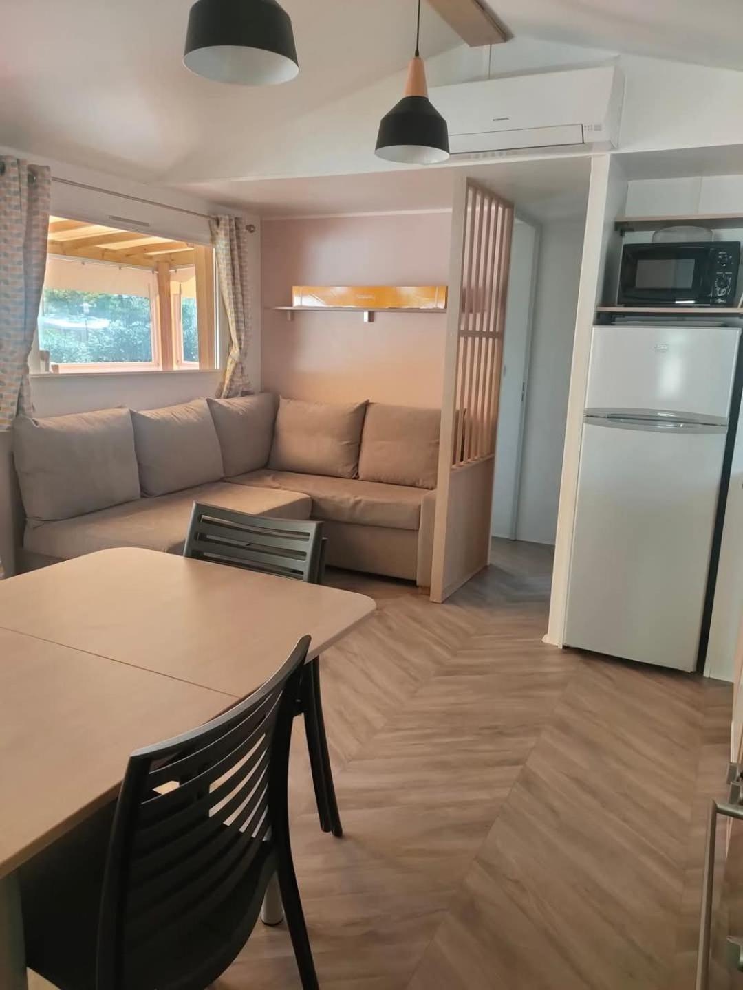 Mobil Home La Stephanoise Вальрас-Пляж Экстерьер фото